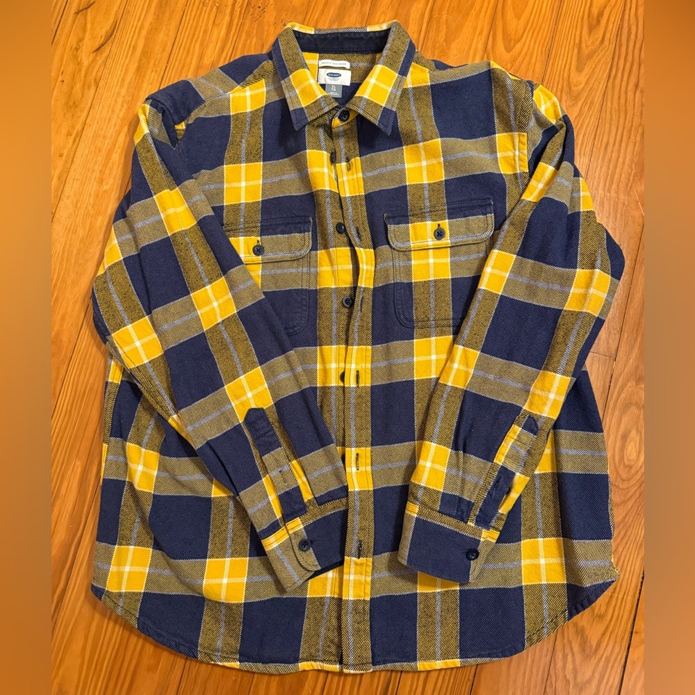 Men's Blue and Yellow Plaid Button-Down Flannel Shirt